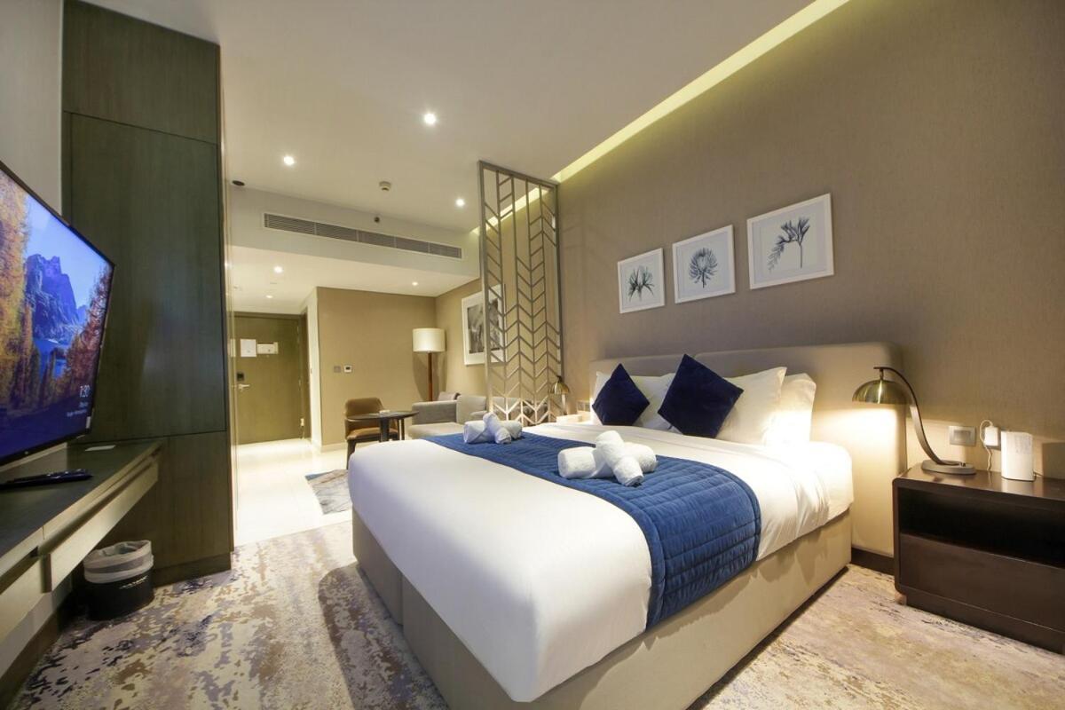Stylish Damac Prive On Hghflr With Canal View *