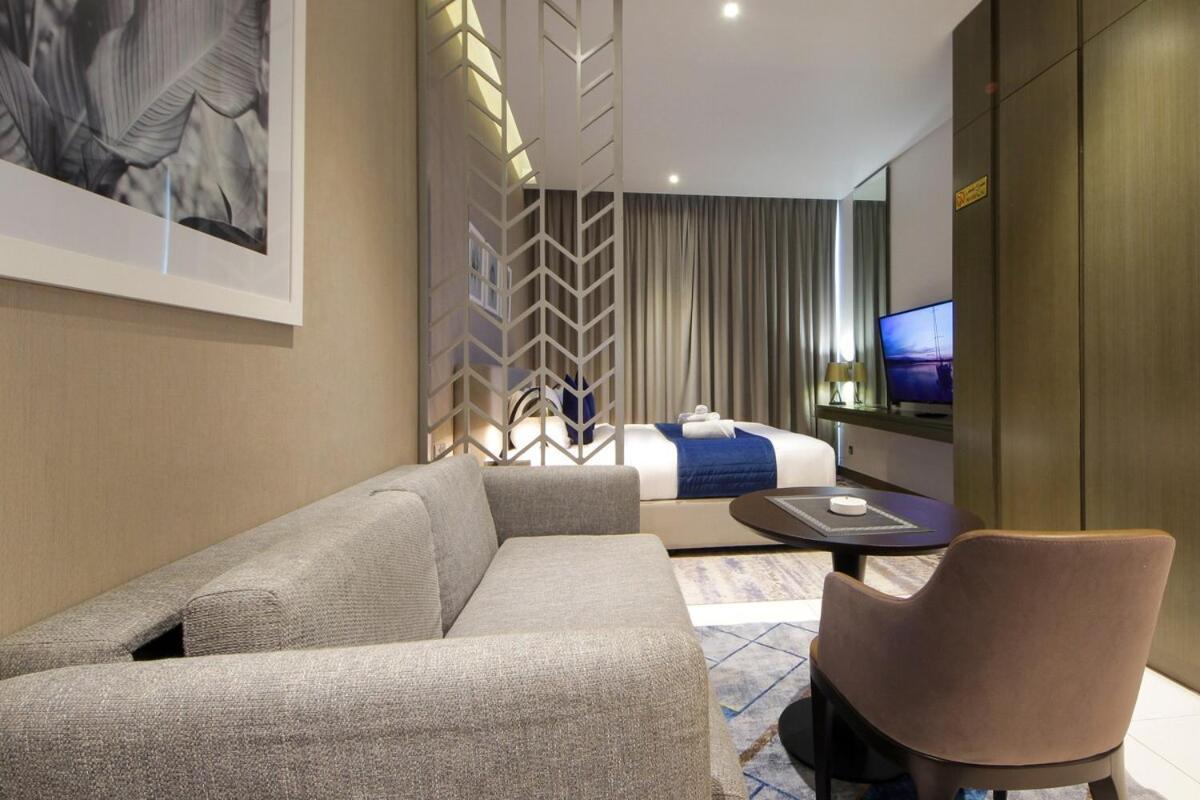 Apartment Stylish Damac Prive On Hghflr With Canal View Dubai