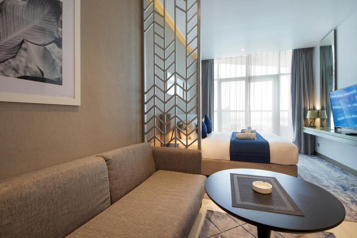 Stylish Damac Prive On Hghflr With Canal View Dubai